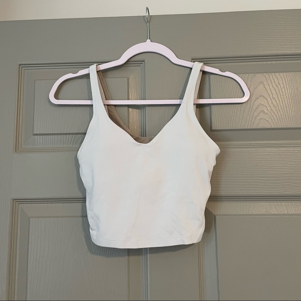 Lululemon Align Tank - worn 2-3 times no pilling, with removable cups